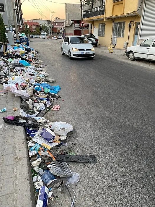 CHP'li İzmir'de çöp krizi! ' Sokaklarımız leş gibi kokuyor'